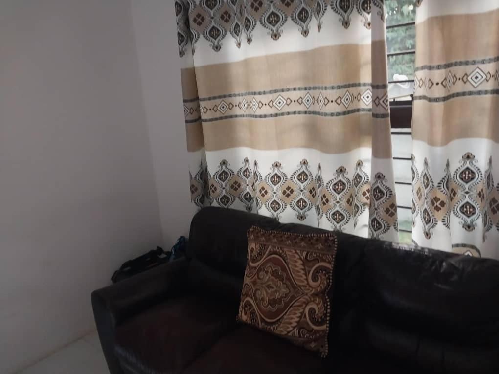 Emmrose Apartments Chingola Exterior photo